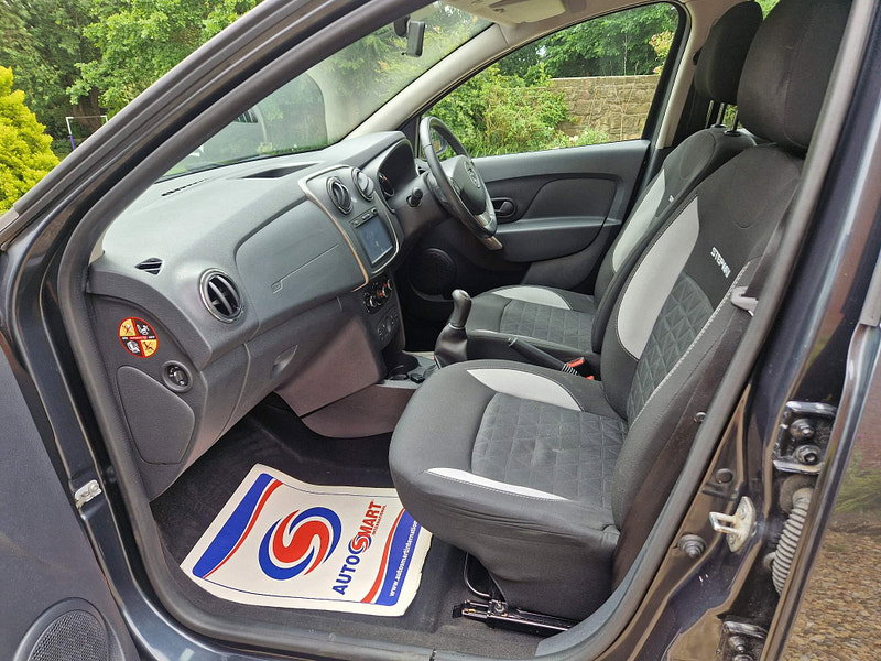 Dacia Sandero Stepway 0.9 TCe Laureate Euro 6 (s/s) 5dr 5dr Manual 2026