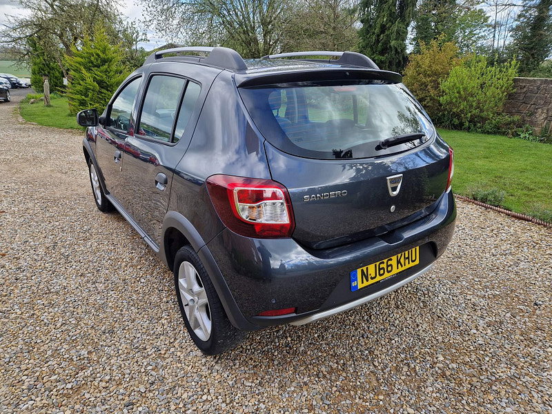 Dacia Sandero Stepway 0.9 TCe Laureate Euro 6 (s/s) 5dr 5dr Manual 2026