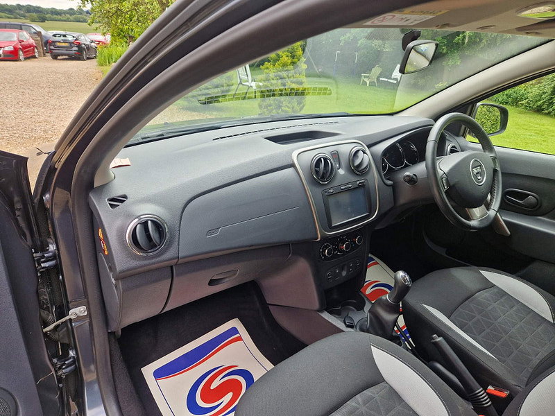 Dacia Sandero Stepway 0.9 TCe Laureate Euro 6 (s/s) 5dr 5dr Manual 2026