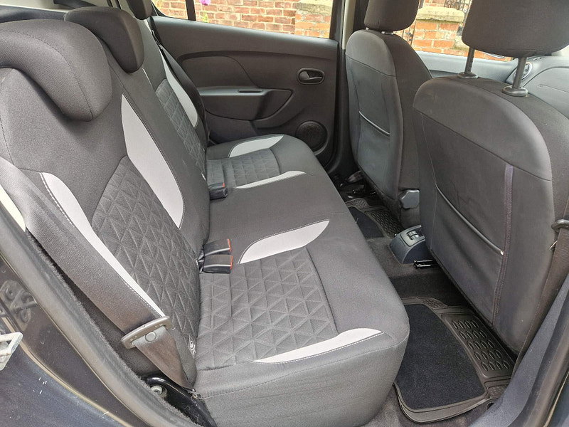 Dacia Sandero Stepway 0.9 TCe Laureate Euro 6 (s/s) 5dr 5dr Manual 2026