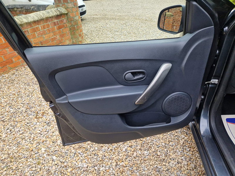 Dacia Sandero Stepway 0.9 TCe Laureate Euro 6 (s/s) 5dr 5dr Manual 2026
