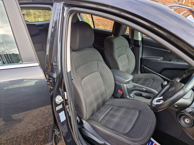 Kia Sportage 1.7 CRDi EcoDynamics 1 2WD Euro 5 (s/s) 5dr 5dr Manual 2026