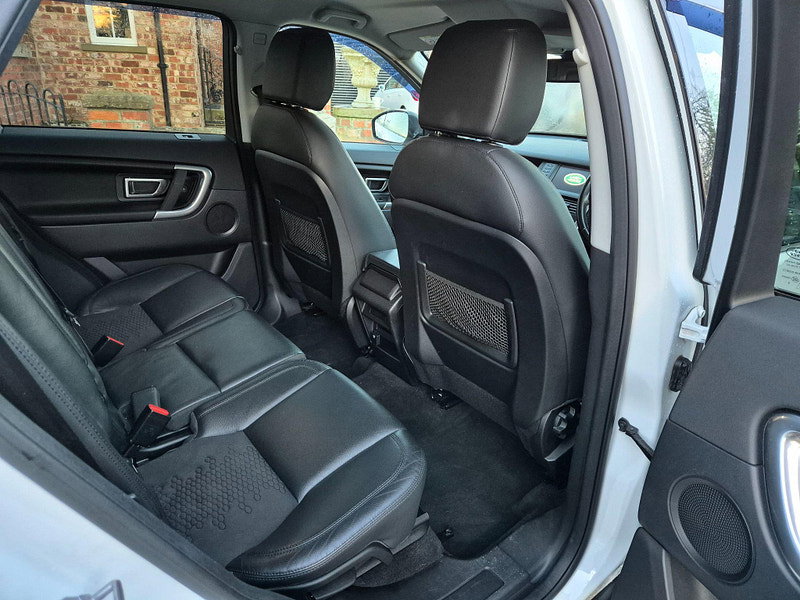 Land Rover Discovery Sport 2.0 TD4 SE Tech 4WD Euro 6 (s/s) 5dr (5 Seat) 5dr Manual 2026