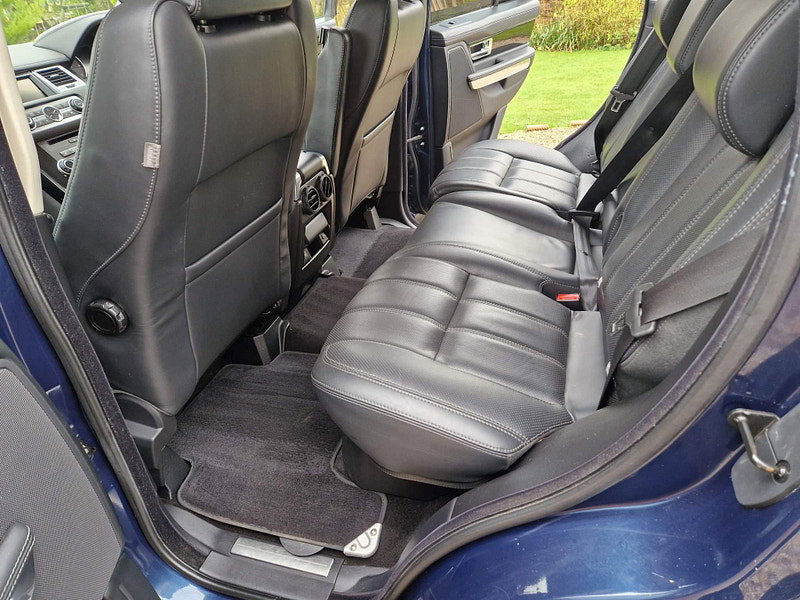 Land Rover Range Rover Sport 3.0 SDV6 HSE BLACK 5d 255 BHP 5dr Automatic 2026