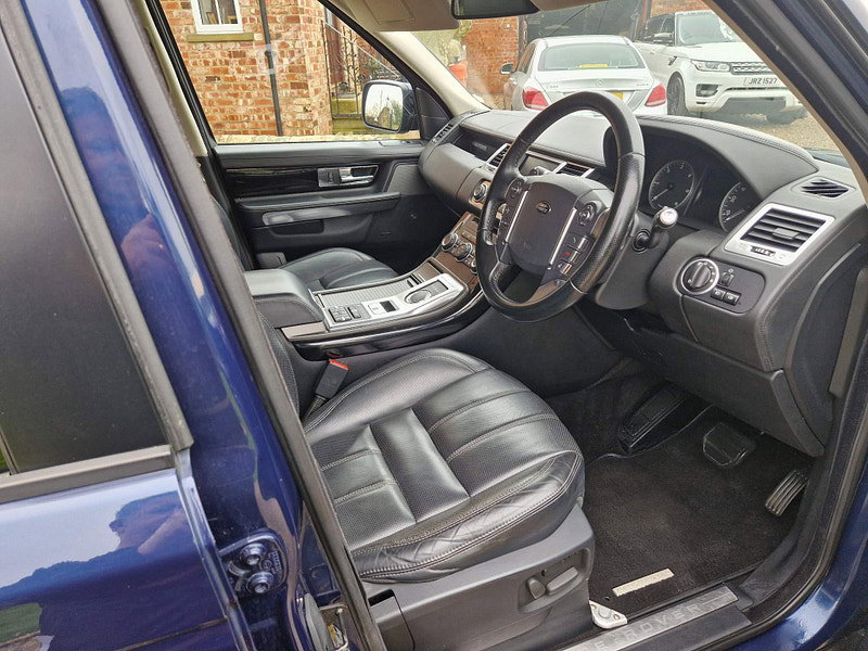 Land Rover Range Rover Sport 3.0 SDV6 HSE BLACK 5d 255 BHP 5dr Automatic 2026