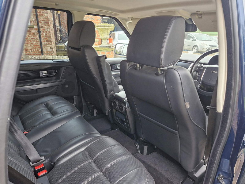 Land Rover Range Rover Sport 3.0 SDV6 HSE BLACK 5d 255 BHP 5dr Automatic 2026