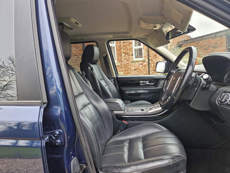 Land Rover Range Rover Sport 3.0 SDV6 HSE BLACK 5d 255 BHP 5dr Automatic 2026