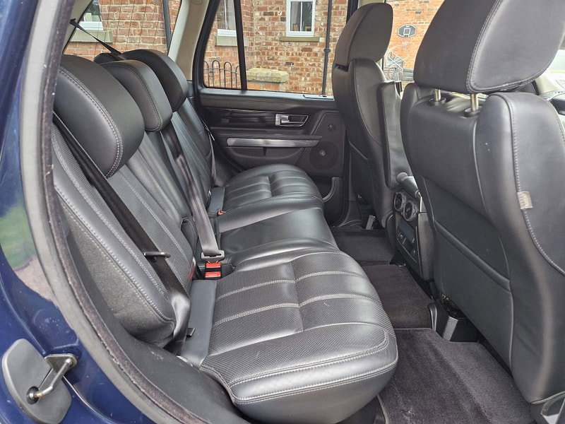 Land Rover Range Rover Sport 3.0 SDV6 HSE BLACK 5d 255 BHP 5dr Automatic 2026