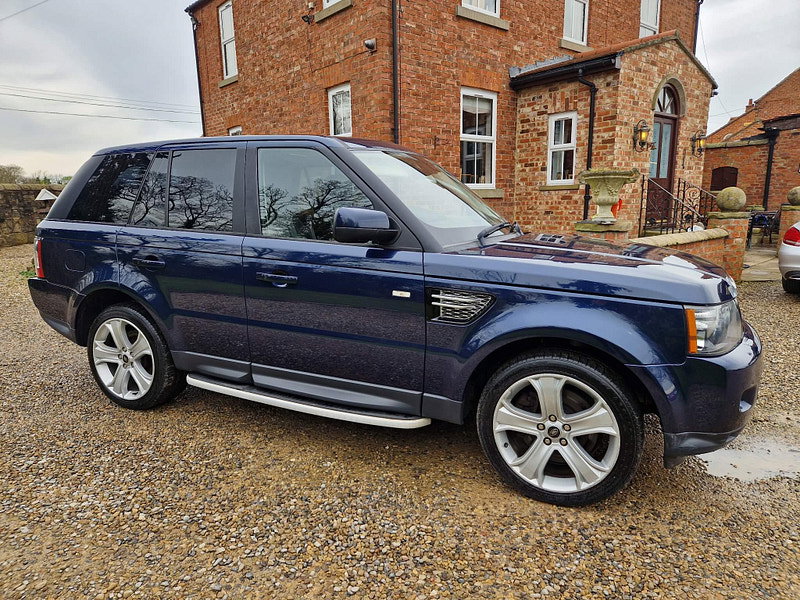 Land Rover Range Rover Sport 3.0 SDV6 HSE BLACK 5d 255 BHP 5dr Automatic 2026