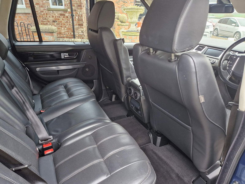 Land Rover Range Rover Sport 3.0 SDV6 HSE BLACK 5d 255 BHP 5dr Automatic 2026