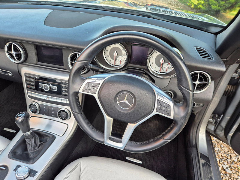 Mercedes-Benz SLK 1.8 SLK200 BlueEfficiency Euro 5 (s/s) 2dr 2dr Manual 2026