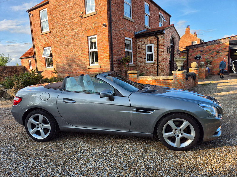 Mercedes-Benz SLK 1.8 SLK200 BlueEfficiency Euro 5 (s/s) 2dr 2dr Manual 2026