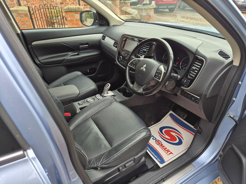 Mitsubishi Outlander 2.0h 12kWh GX4hs CVT 4WD Euro 5 (s/s) 5dr 5dr Automatic 2026