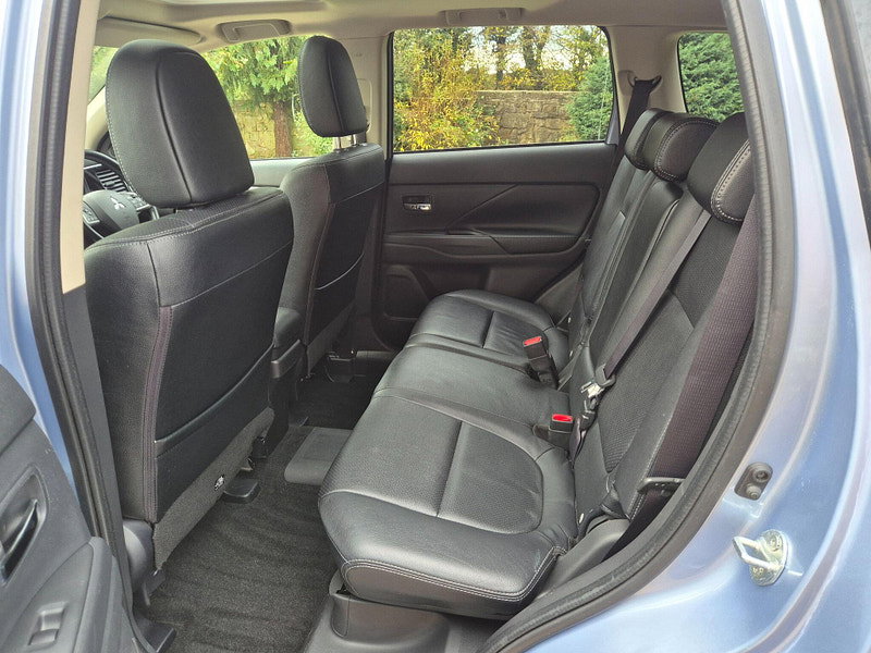 Mitsubishi Outlander 2.0h 12kWh GX4hs CVT 4WD Euro 5 (s/s) 5dr 5dr Automatic 2026