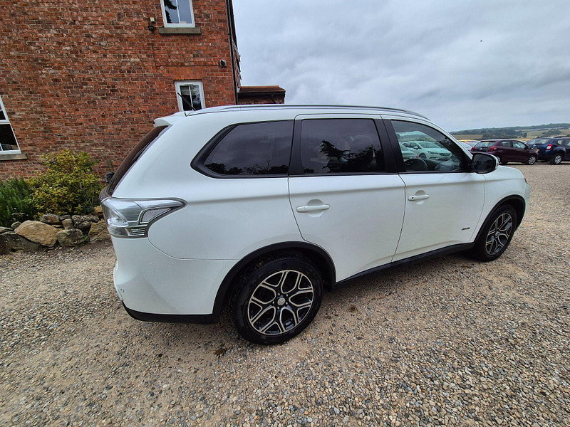 Mitsubishi Outlander 2.2 DI-D GX3 4WD Euro 5 (s/s) 5dr 5dr Manual 2026