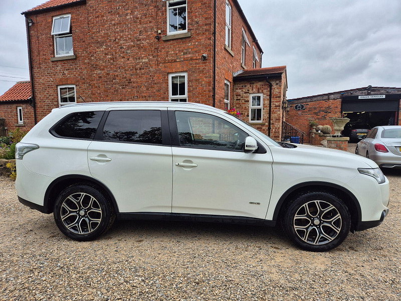 Mitsubishi Outlander 2.2 DI-D GX3 4WD Euro 5 (s/s) 5dr 5dr Manual 2026