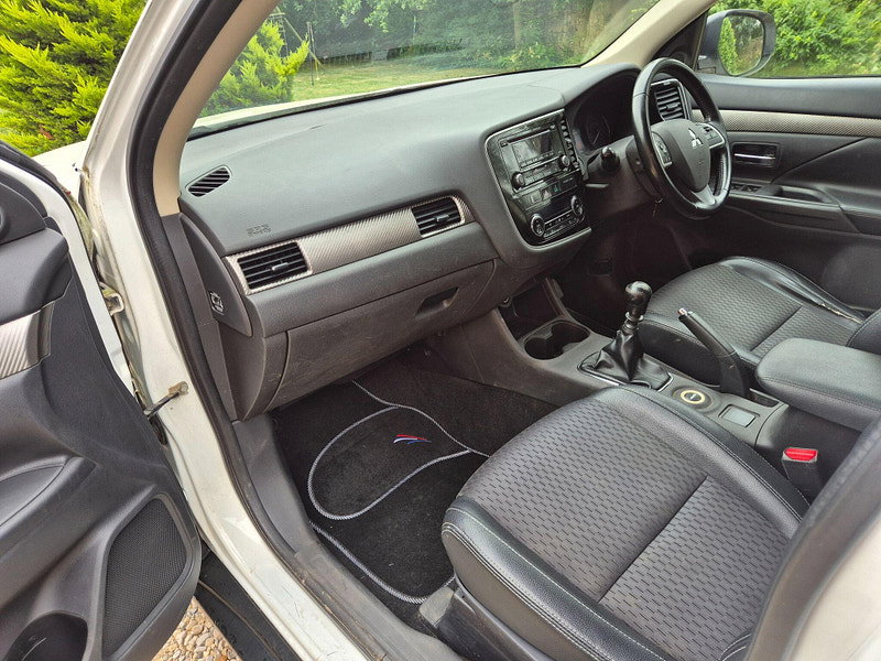 Mitsubishi Outlander 2.2 DI-D GX3 4WD Euro 5 (s/s) 5dr 5dr Manual 2026