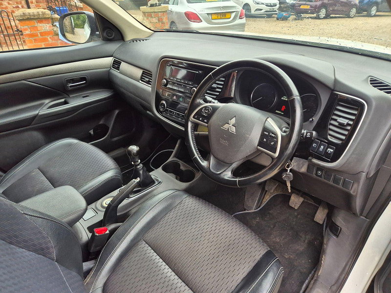 Mitsubishi Outlander 2.2 DI-D GX3 4WD Euro 5 (s/s) 5dr 5dr Manual 2026
