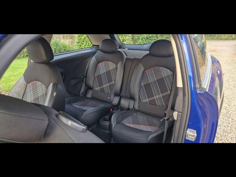 MINI Cooper 1.6 COOPER ALL4 3d 121 BHP 3dr Manual 2026