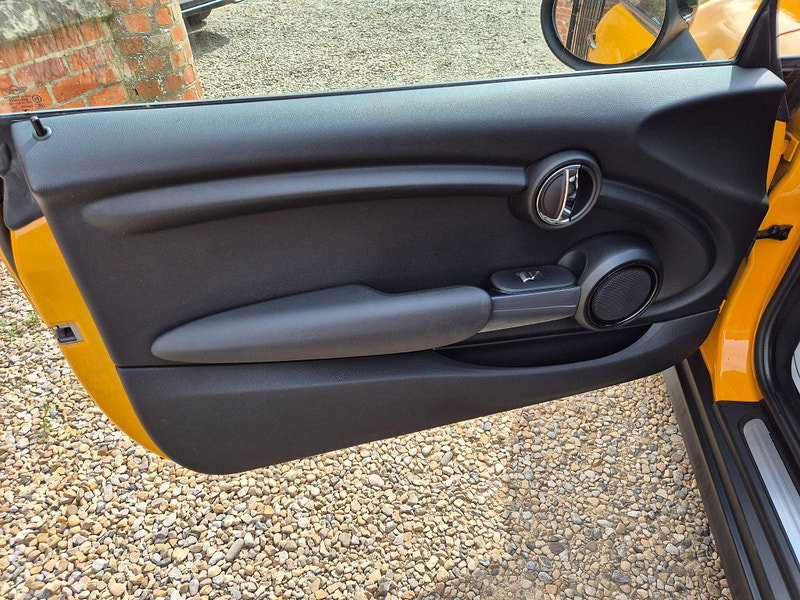 MINI Hatch 1.5 Cooper D Euro 6 (s/s) 3dr 3dr Manual 2026