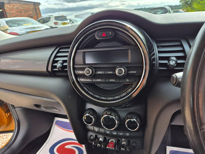 MINI Hatch 1.5 Cooper D Euro 6 (s/s) 3dr 3dr Manual 2026