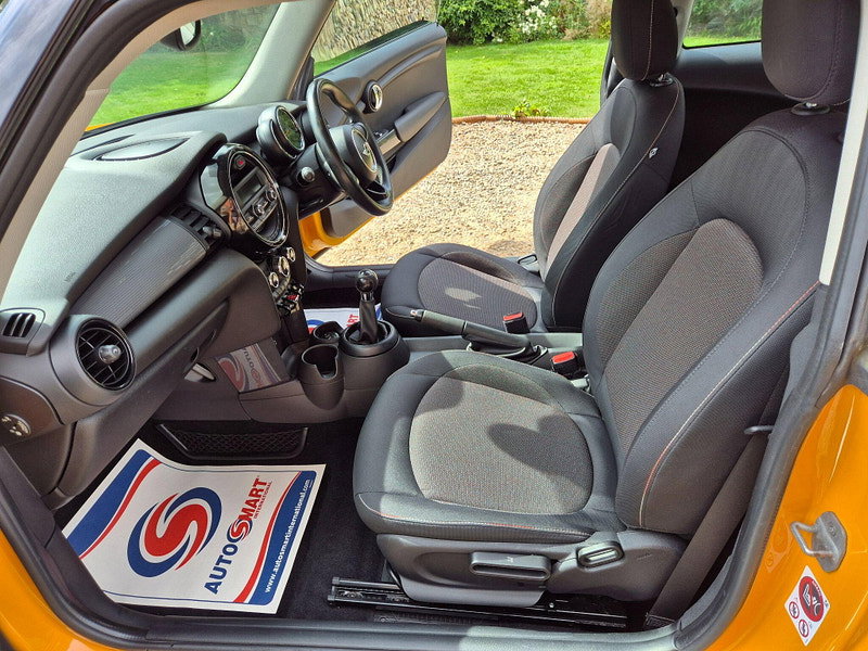 MINI Hatch 1.5 Cooper D Euro 6 (s/s) 3dr 3dr Manual 2026