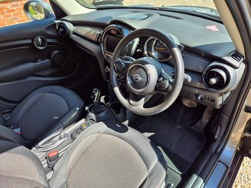 MINI Hatch 1.5 Cooper D Steptronic Euro 6 (s/s) 5dr 5dr Automatic 2026