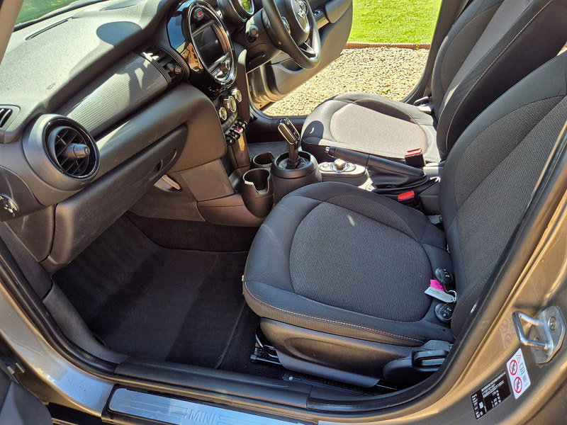 MINI Hatch 1.5 Cooper D Steptronic Euro 6 (s/s) 5dr 5dr Automatic 2026