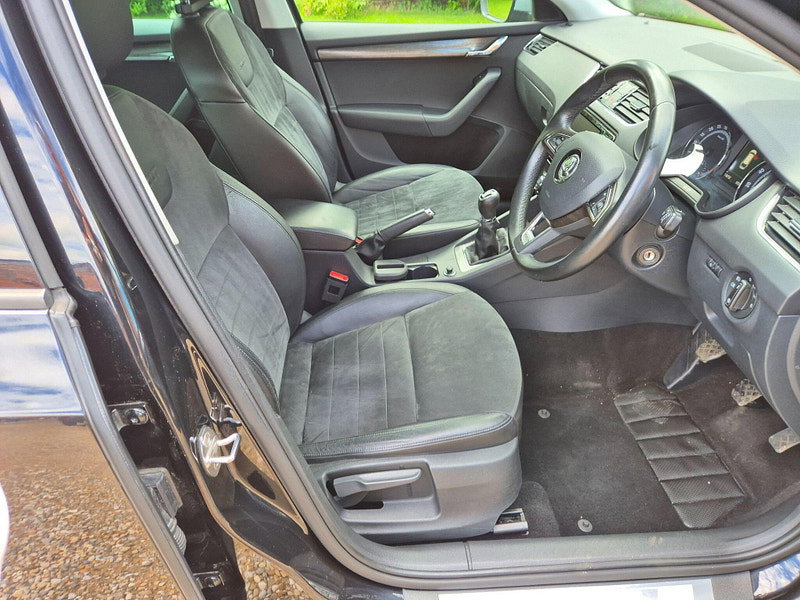 Skoda Octavia 2.0 TDI Scout 4WD Euro 6 (s/s) 5dr 5dr Manual 2026