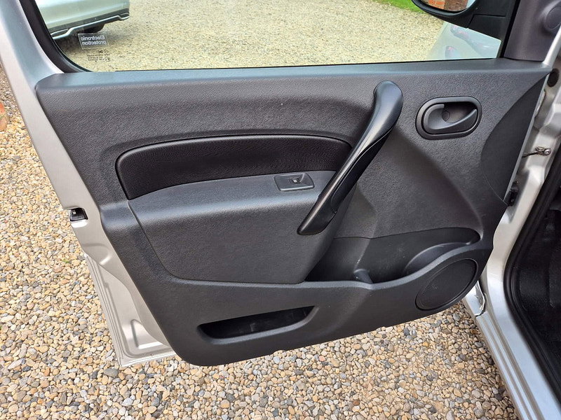 Renault Kangoo 1.5 ML19 dCi ENERGY Business FWD L2 H1 2dr 5dr Manual 2026