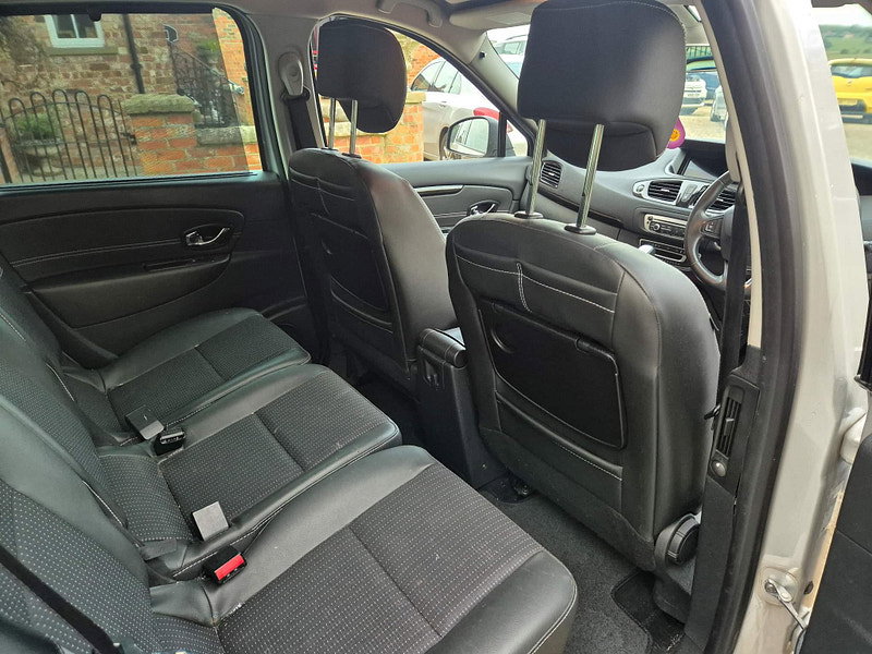 Renault Scenic 1.5 dCi Dynamique TomTom EDC Euro 5 5dr 5dr Automatic 2026