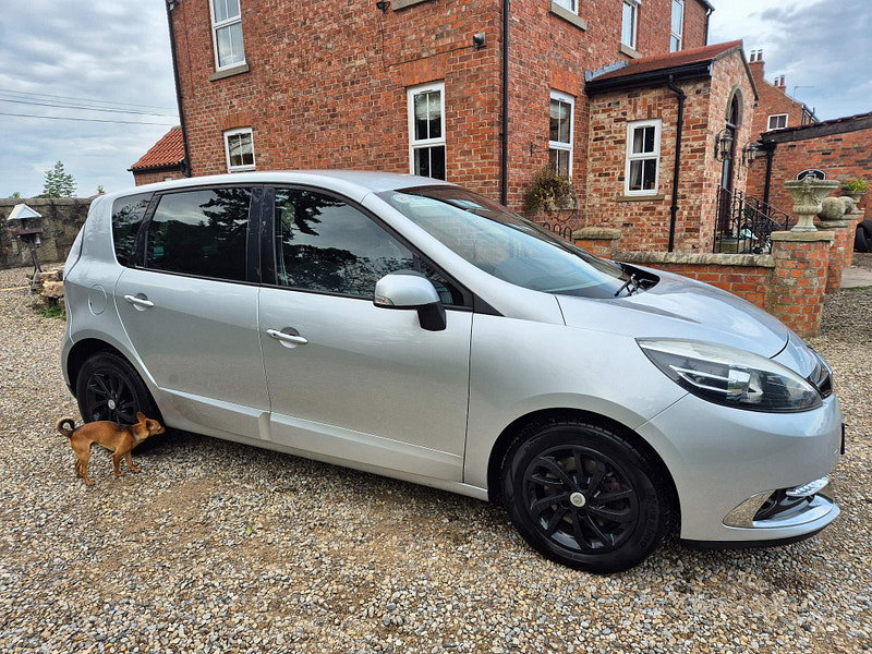 Renault Scenic 1.5 dCi Dynamique TomTom EDC Euro 5 5dr 5dr Automatic 2026
