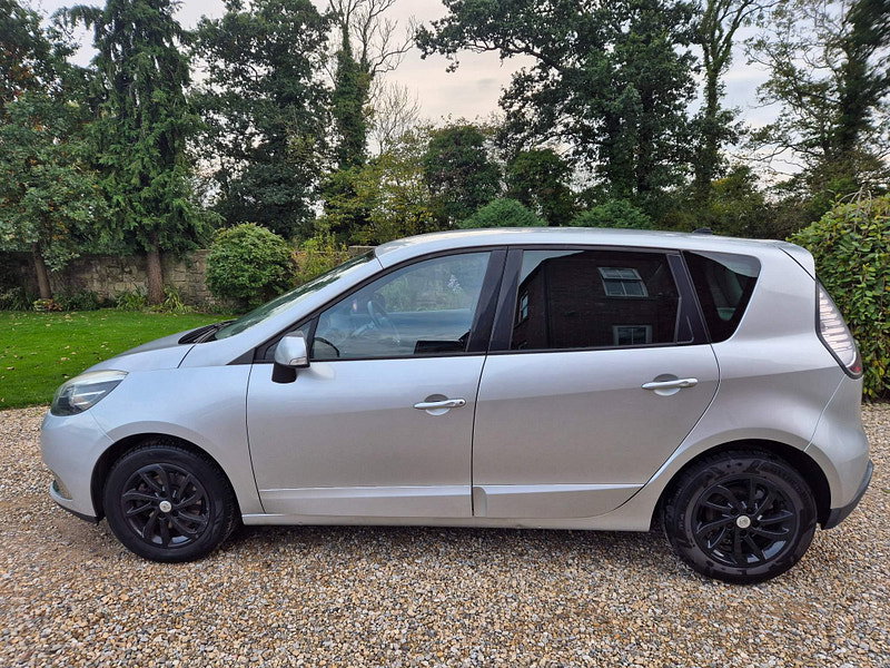 Renault Scenic 1.5 dCi Dynamique TomTom EDC Euro 5 5dr 5dr Automatic 2026