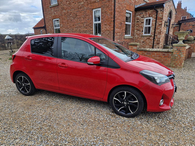 Toyota Yaris 1.33 Dual VVT-i Design Euro 6 5dr 5dr Manual 2026