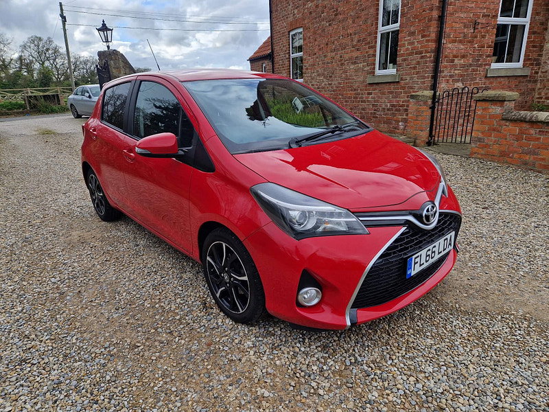Toyota Yaris 1.33 Dual VVT-i Design Euro 6 5dr 5dr Manual 2026