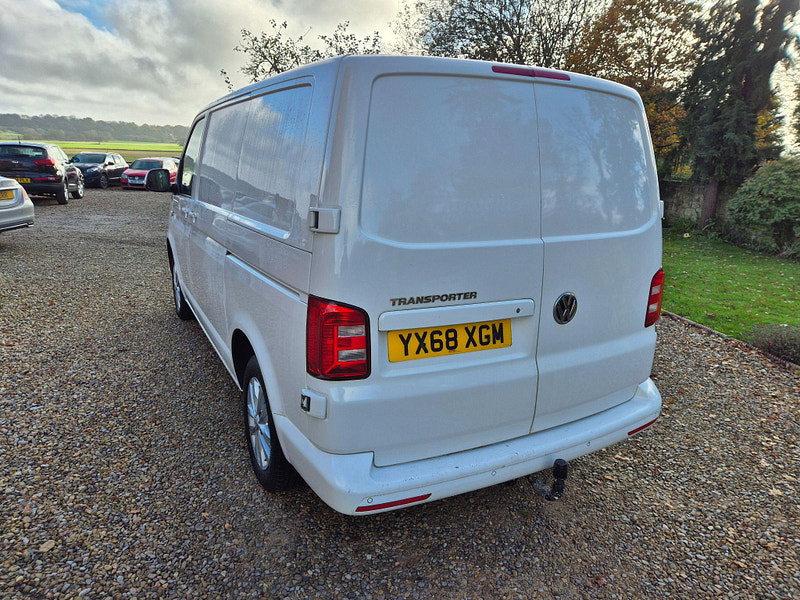 Volkswagen Transporter 2.0 TDI T28 BlueMotion Tech Highline FWD SWB Euro 6 (s/s) 5dr 5dr Manual 2026
