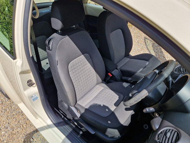 Volkswagen Beetle 1.6 Euro 4 3dr 3dr Manual 2026