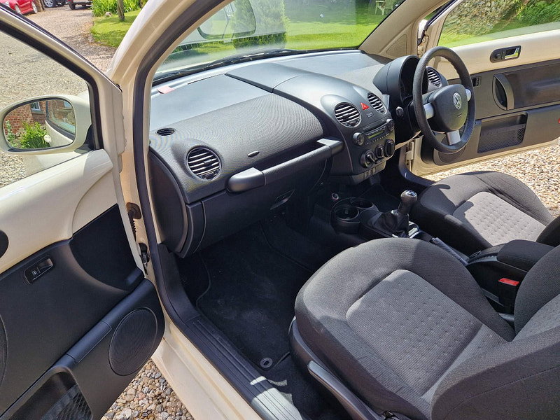 Volkswagen Beetle 1.6 Euro 4 3dr 3dr Manual 2026