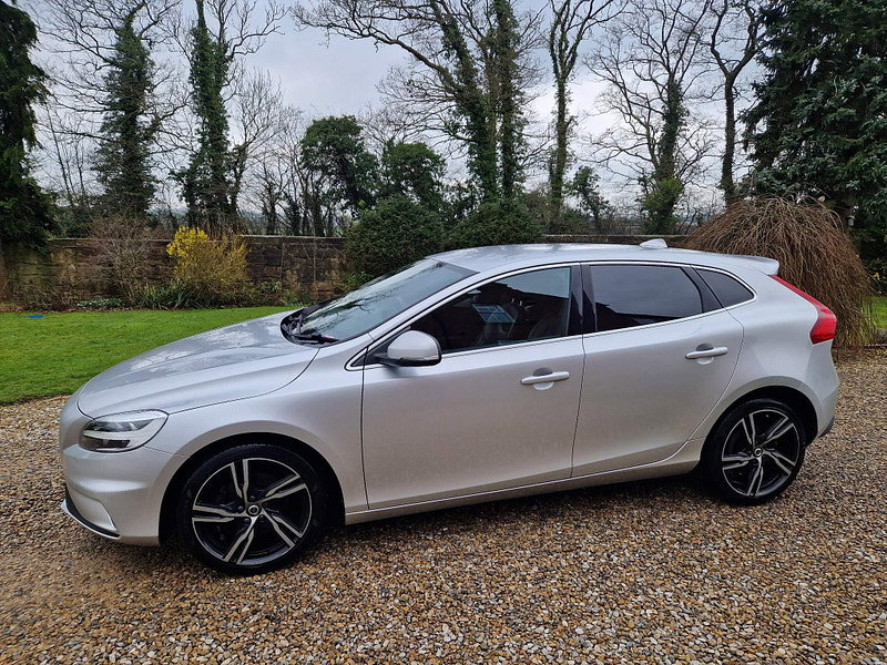 Volvo V40 2.0 T3 R-Design Pro Euro 6 (s/s) 5dr 5dr Manual 2026