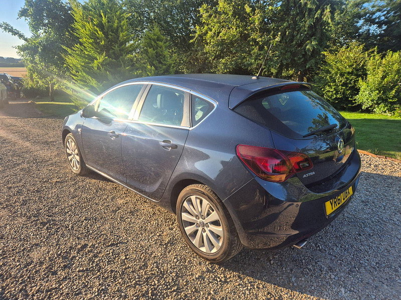 Vauxhall Astra 2.0 CDTi ecoFLEX Elite Euro 5 (s/s) 5dr 5dr Manual 2026