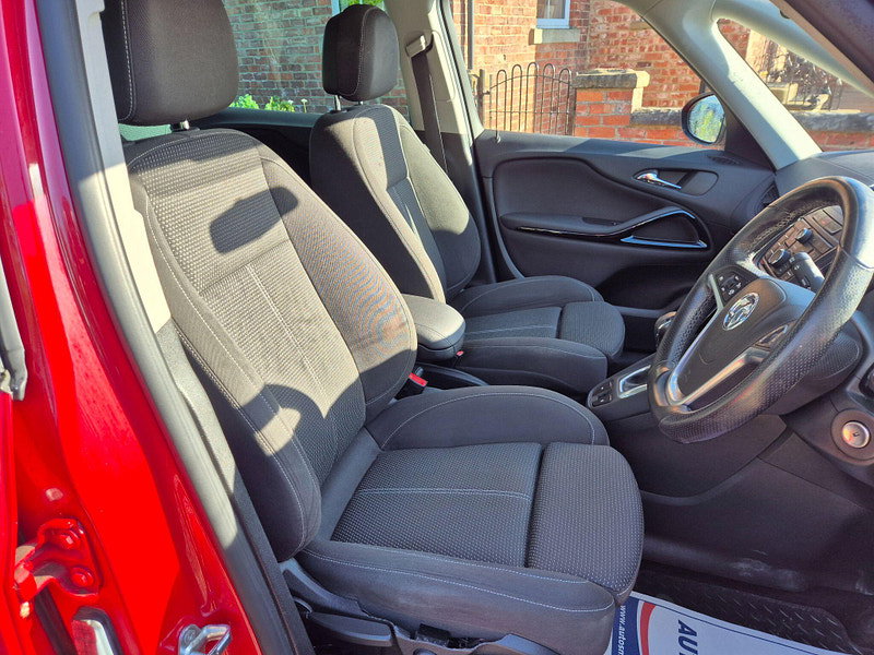 Vauxhall Zafira Tourer 2.0 CDTi SRi Auto Euro 5 5dr 5dr Automatic 2026