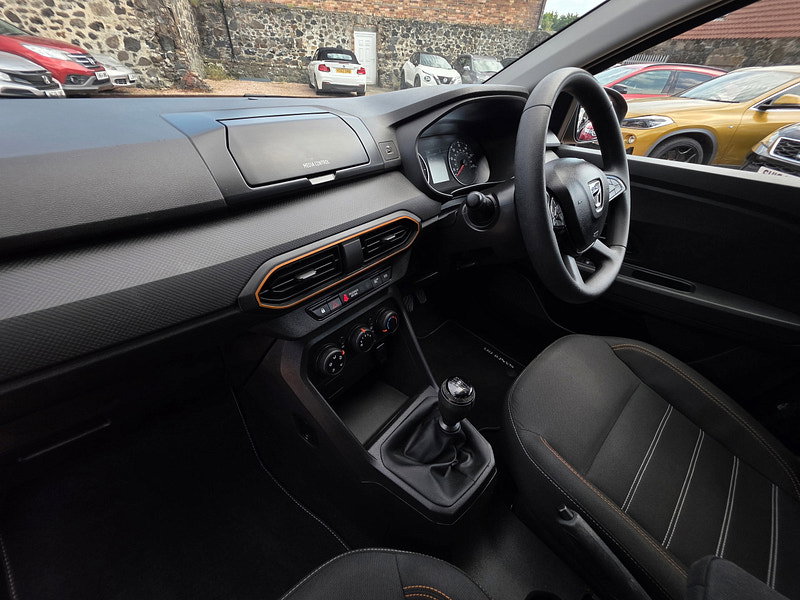 Dacia Sandero Stepway 1.0 TCe Essential Hatchback 5dr Petrol Manual Euro 6 (s/s) (90 ps) 5dr Manual 2026