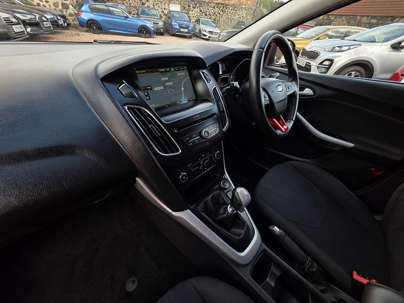 Ford Focus 1.5 TDCi Zetec Hatchback 5dr Diesel Manual Euro 6 (s/s) (120 ps) 5dr Manual 2026
