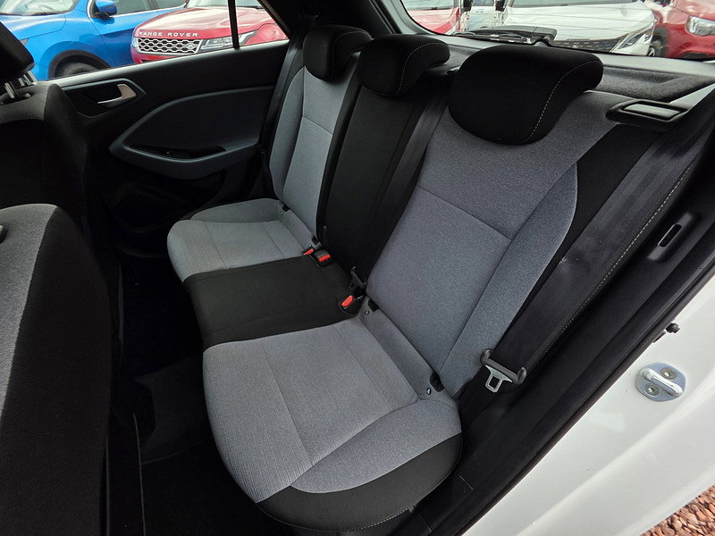 Hyundai I20 1.2 Blue Drive SE Hatchback 5dr Petrol Manual Euro 6 (s/s) (84 ps) 5dr Manual 2026