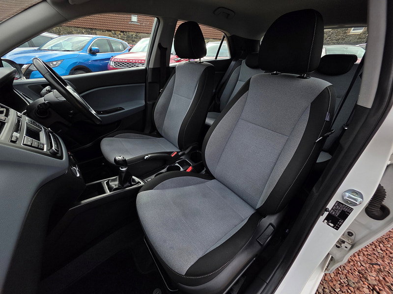 Hyundai I20 1.2 Blue Drive SE Hatchback 5dr Petrol Manual Euro 6 (s/s) (84 ps) 5dr Manual 2026