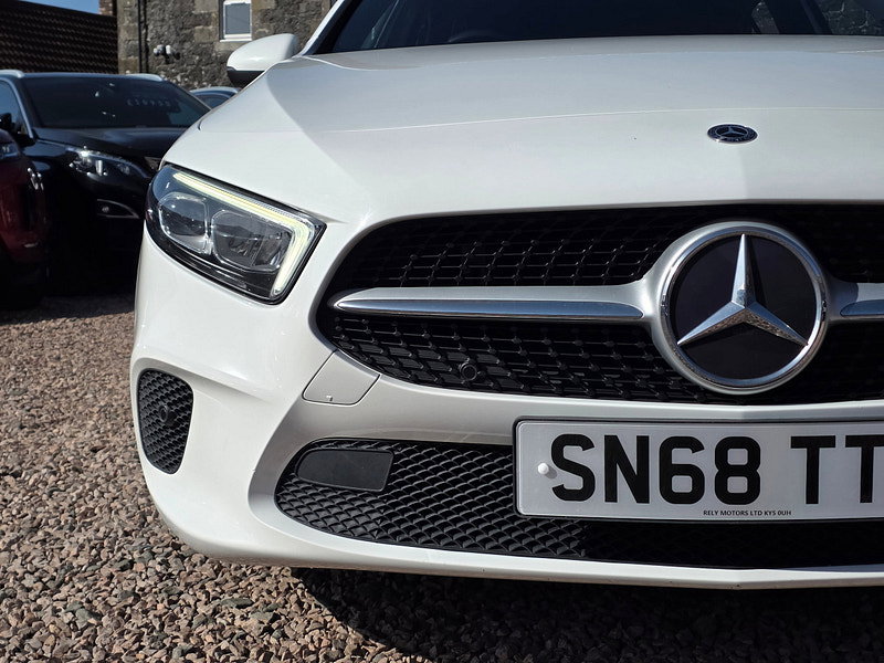 Mercedes-Benz A Class 1.5 A180d Sport (Executive) Hatchback 5dr Diesel 7G-DCT Euro 6 (s/s) (116 ps) 5dr Automatic 2026