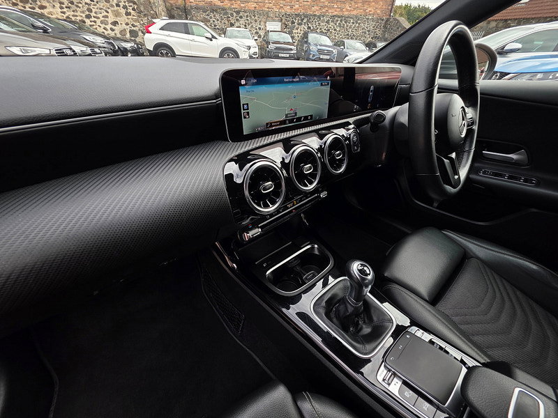 Mercedes-Benz A Class 1.3 A180 SE (Executive) Hatchback 5dr Petrol Manual Euro 6 (s/s) (136 ps) 5dr Manual 2026
