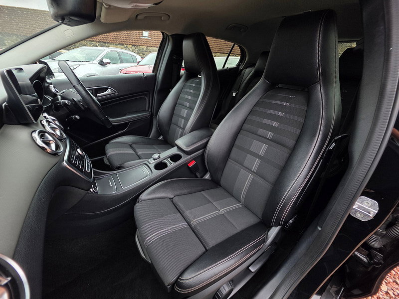 Mercedes-Benz GLA 1.6 GLA180 GPF Urban Edition SUV 5dr Petrol 7G-DCT Euro 6 (s/s) (122 ps) 5dr Automatic 2026