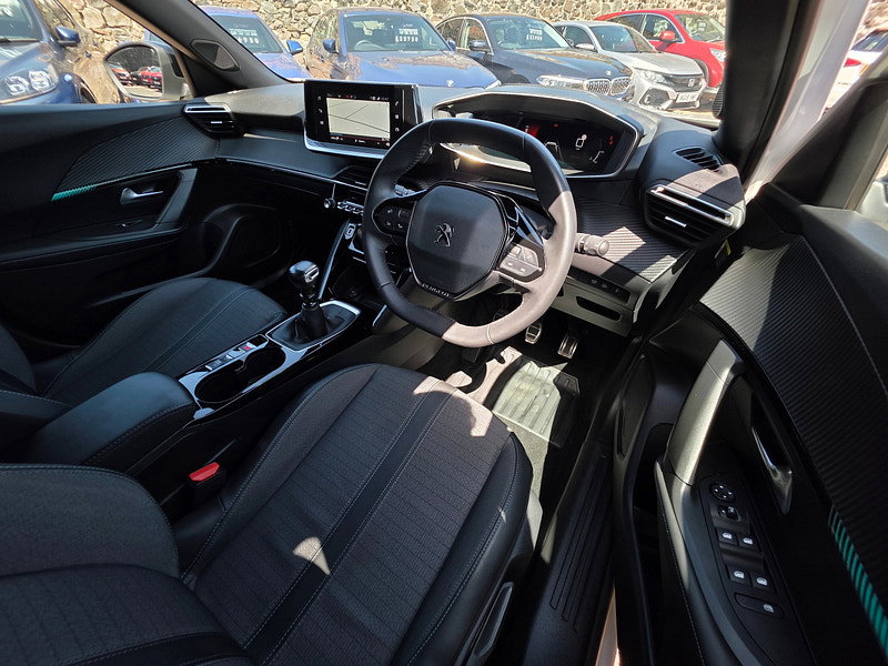 Peugeot 2008 1.2 PureTech Allure Premium + SUV 5dr Petrol Manual Euro 6 (s/s) (100 ps) 5dr Manual 2026