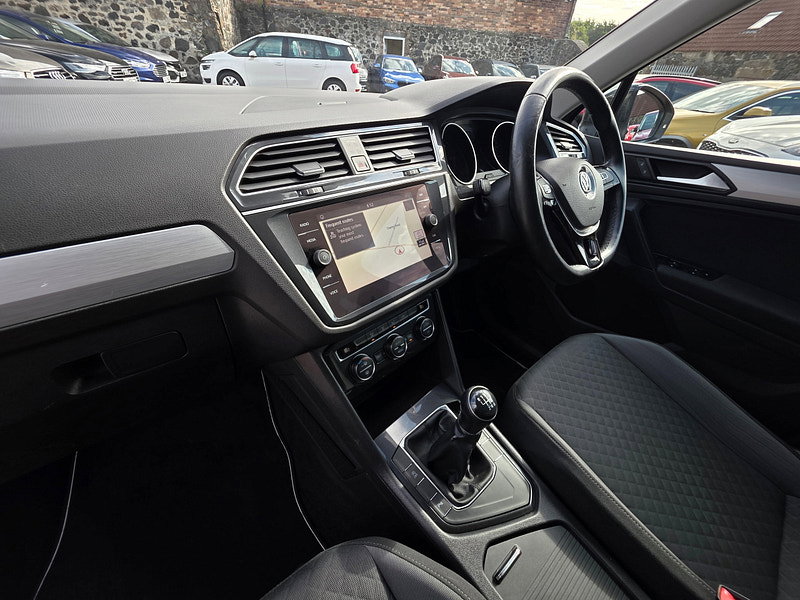 Volkswagen Tiguan 2.0 TDI SE Navigation SUV 5dr Diesel Manual Euro 6 (s/s) (150 ps) 5dr Manual 2026